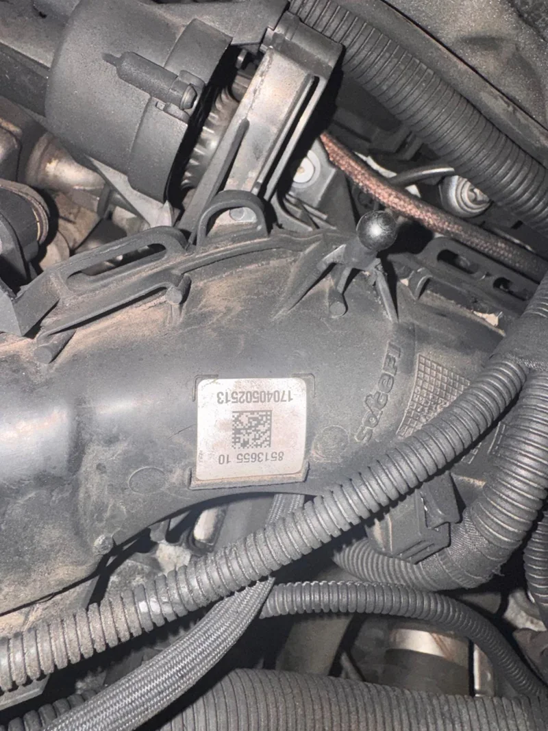 Close view of the N47 intake manifold