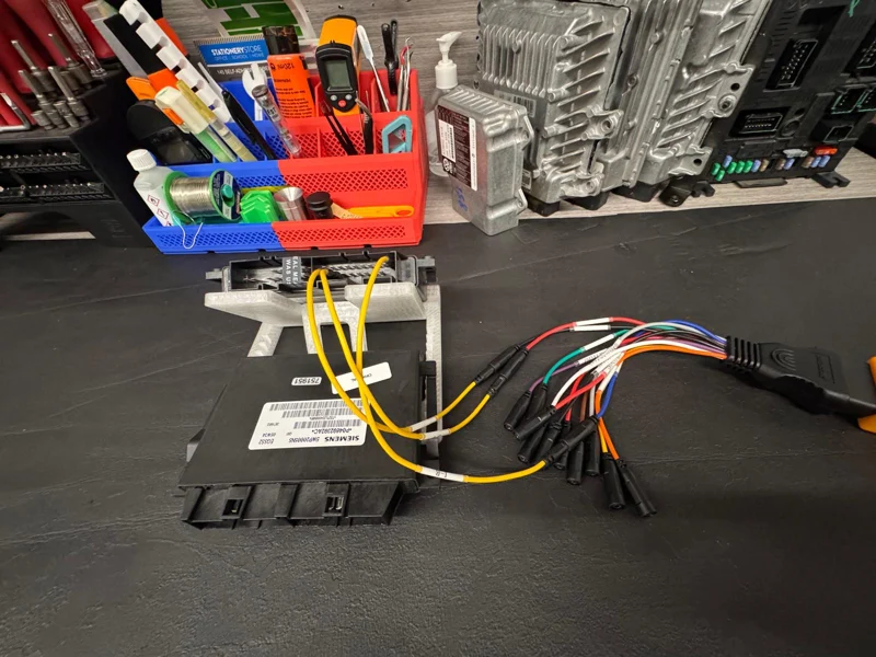 Jeep EGS52 module connected on the workshop bench