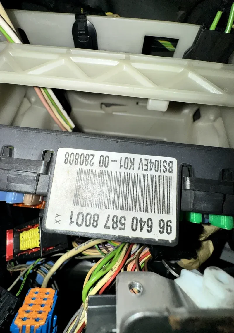 Peugeot Partner BSI unit identification and wiring connection
